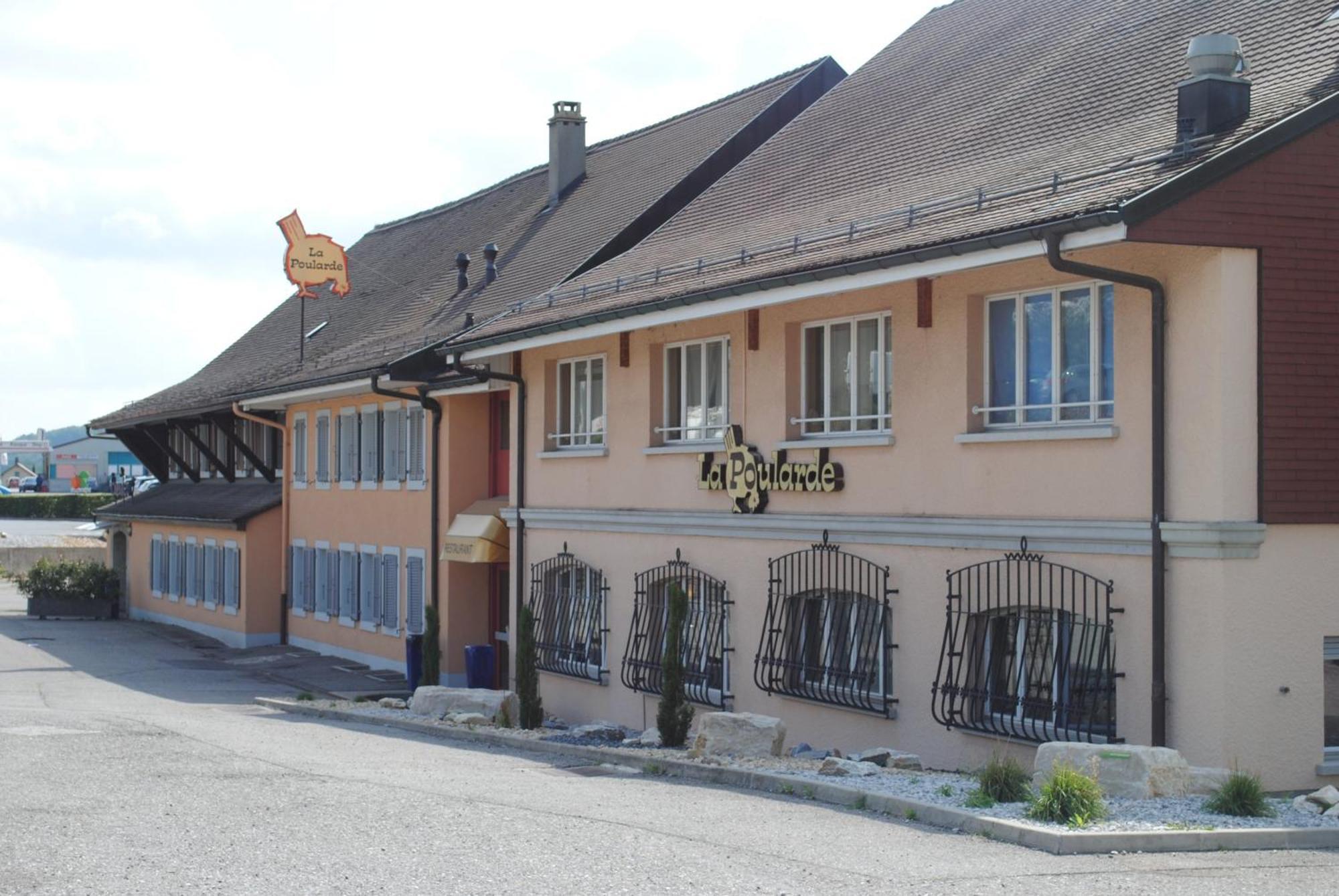 Motel - Hotel La Poularde Romont Exterior photo